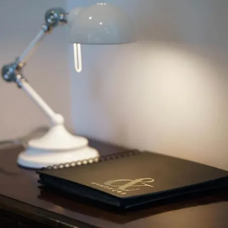 Stunning Loft With View & Free Garage Parking *