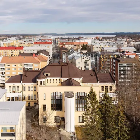 Stunning Loft With Water View & Free Garage Parking