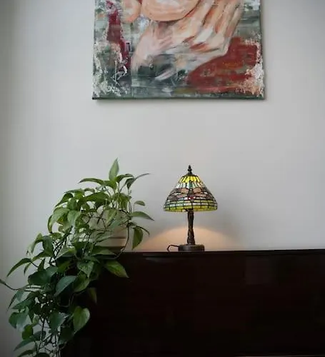 Stunning Loft With View & Free Garage Parking