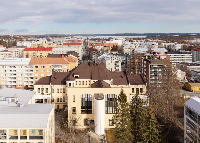 Stunning Loft With View & Free Garage Parking