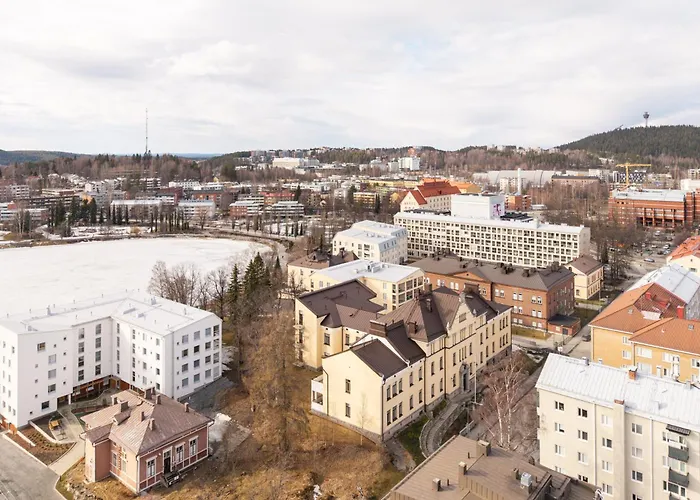 Stunning Loft With View & Free Garage Parking *